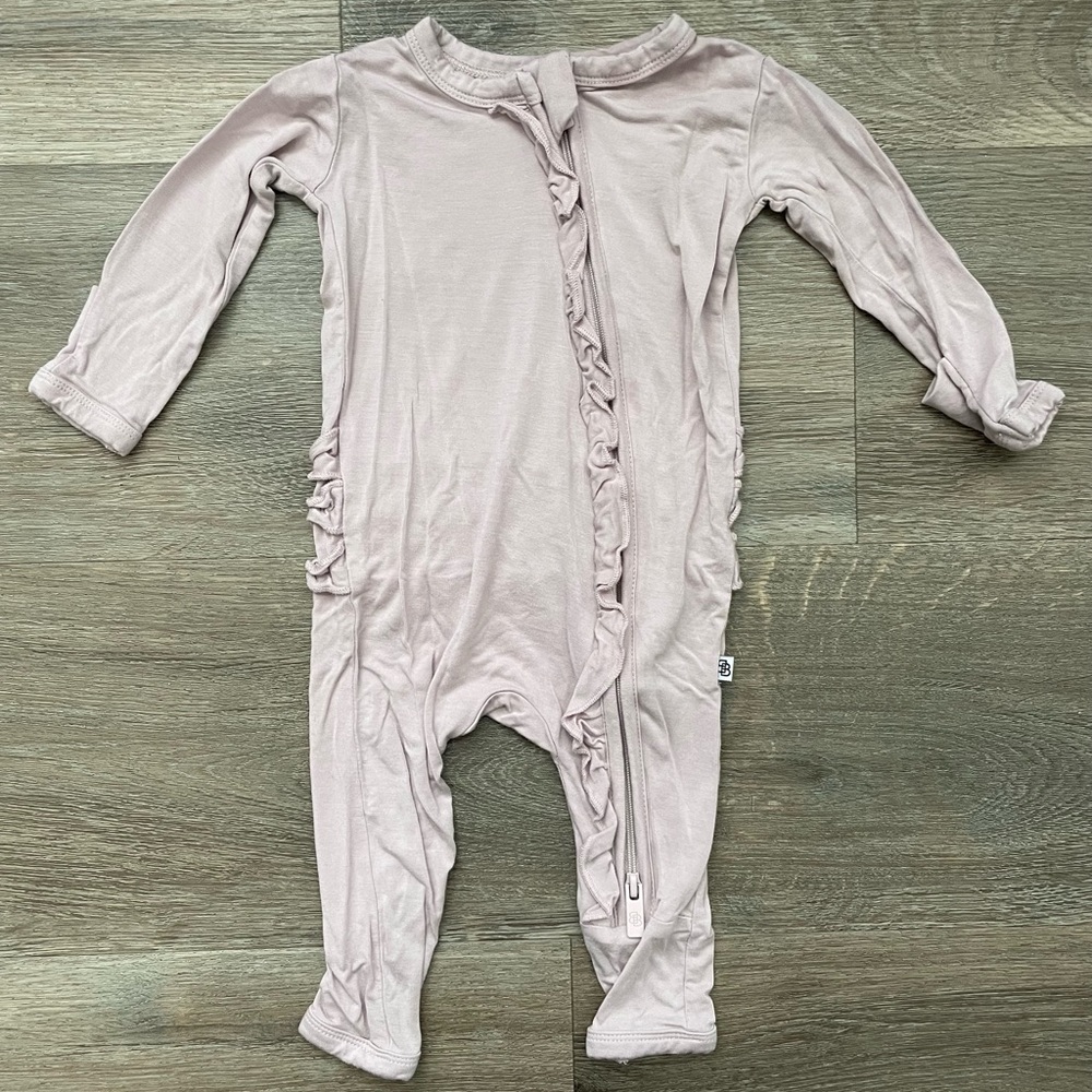 VGUC Bums & Roses Gray/Purple Zipper Romper size 0-3 months